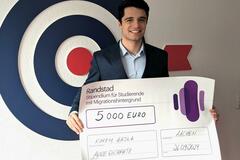 Karem Hadla gewinnt Stipendium von Randstad Talent Consulting