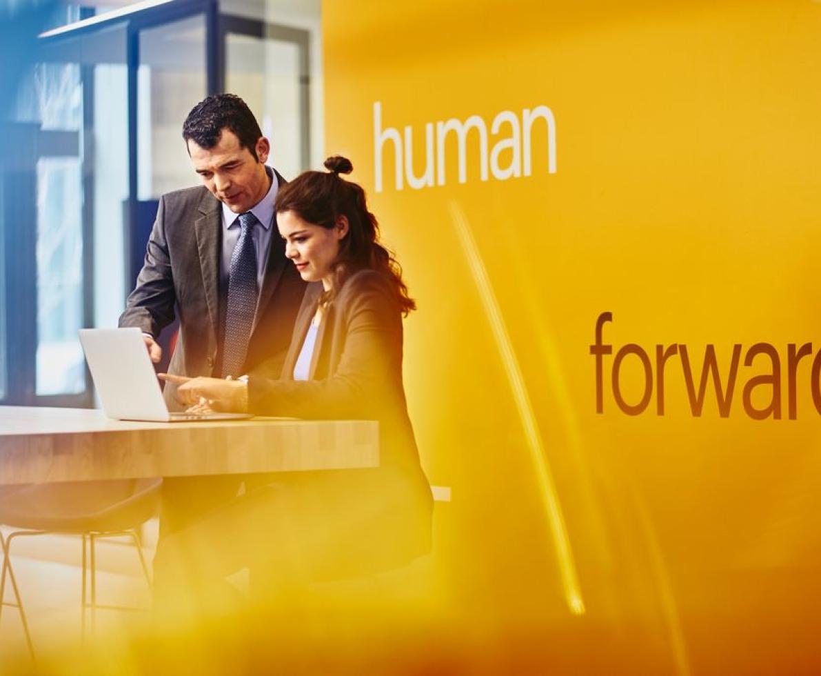 Human forward: Randstad steht für das Versprechen, gemeinsam weiterzukommen.