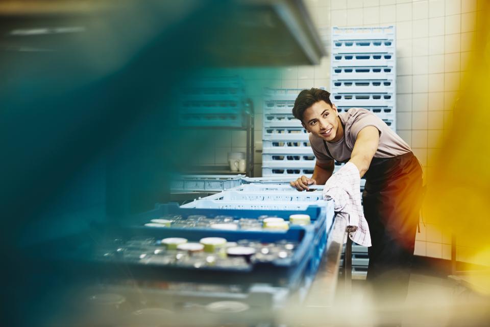 49+ Küchenhilfe Jobs Pak Der Gärten, Der